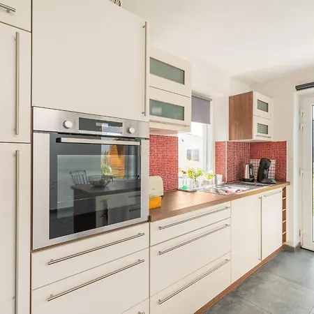 Vakantiehuis Charming With Sauna *