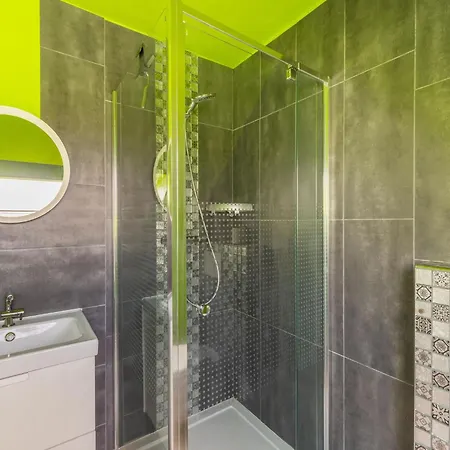 Vakantiehuis Charming With Sauna Audregnies